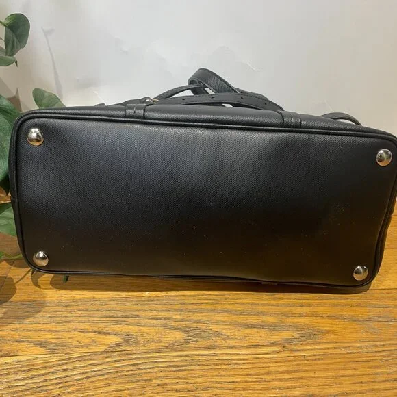 Coach Peyton Leather Black Cora Domed Satchel Model F25671. - Picture 4 of 16